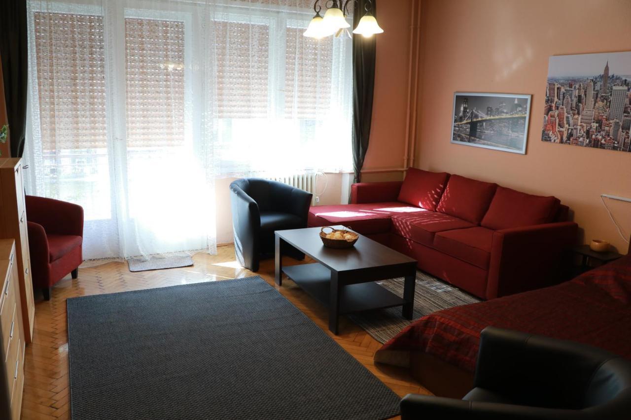Fornax Home With Balcony Budapeste Exterior foto