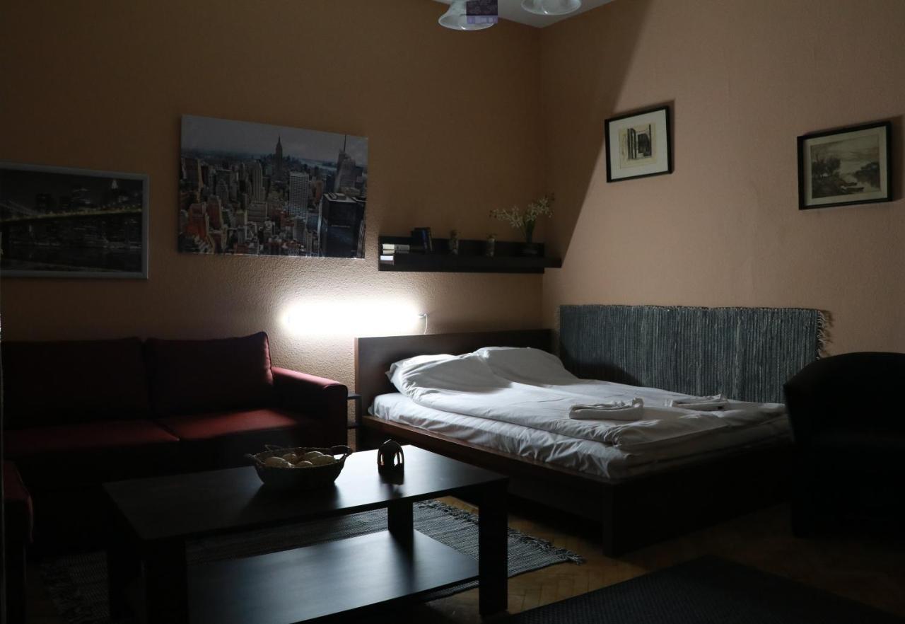 Fornax Home With Balcony Budapeste Exterior foto